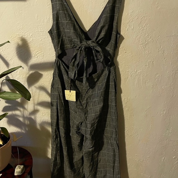 Dress Forum Gray Jumpsuit - Picture 4 of 6